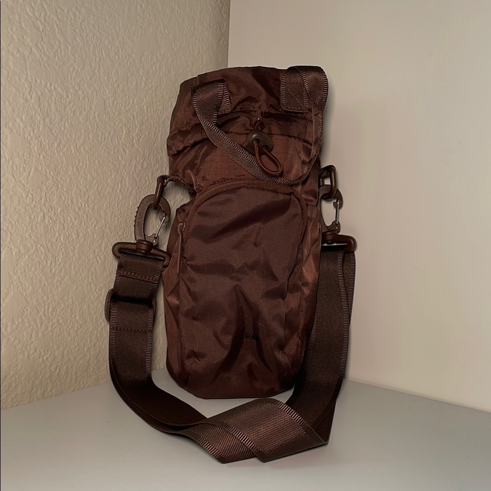 CalPak water bottle holder in color walnut